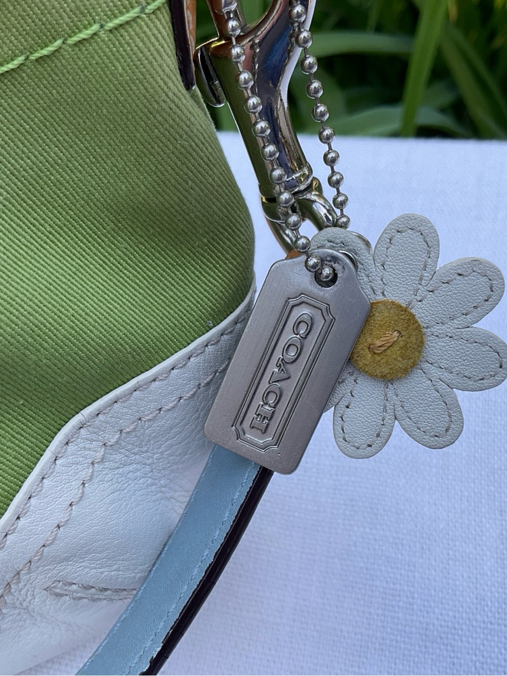 VINTAGE COACH GREEN W/WHITE LEATHER DEMI daisy BAG 1813 - Picture 2 of 13